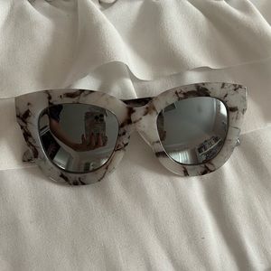 Quay Gray and White Marble-Like Sunglasses